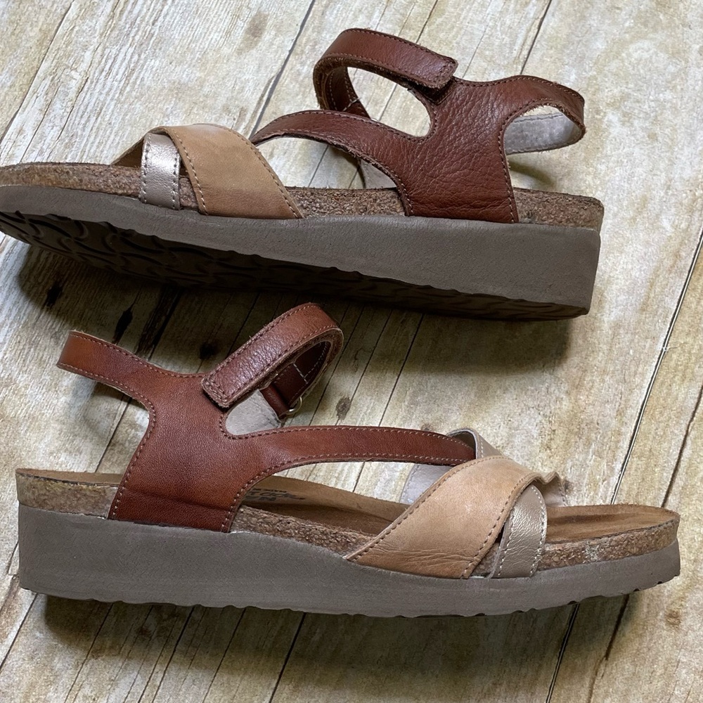 Noat Sophia Leather Strappy Wedge Sandal - Picture 5 of 10